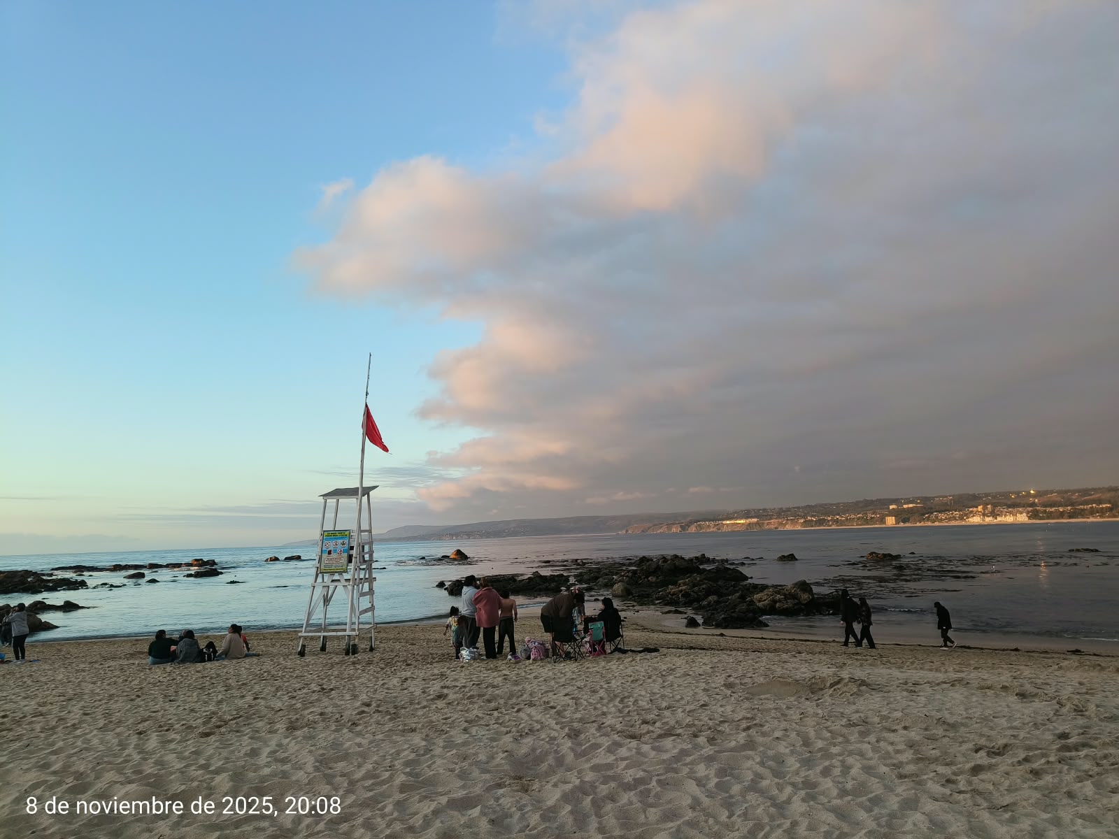 Atardecer en la playa de Algarrobo